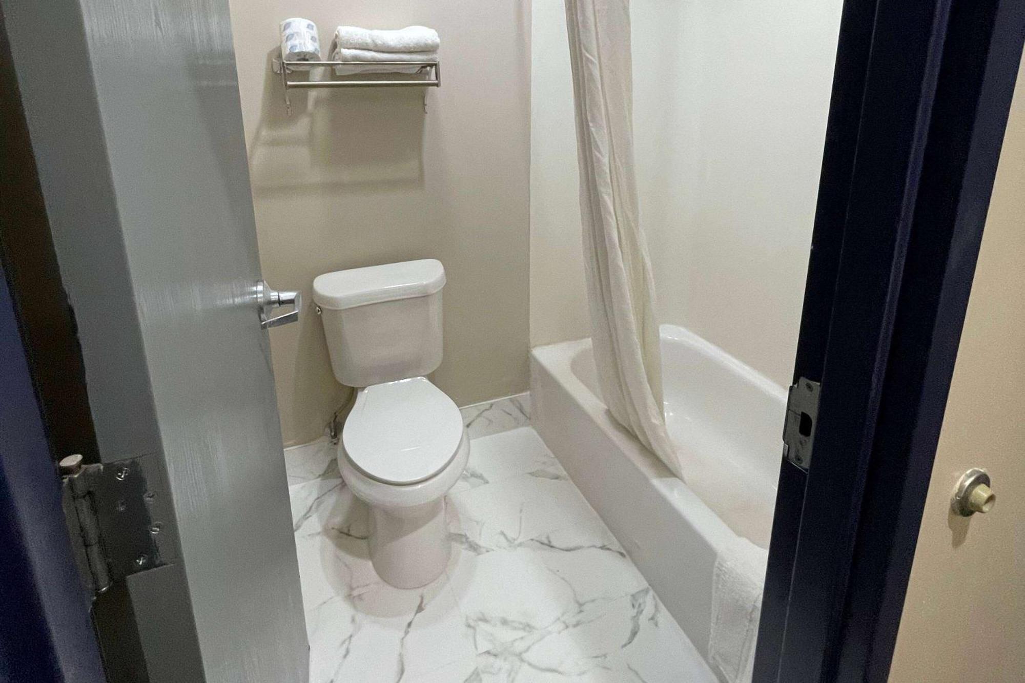 Baymont By Wyndham Hotel 2*